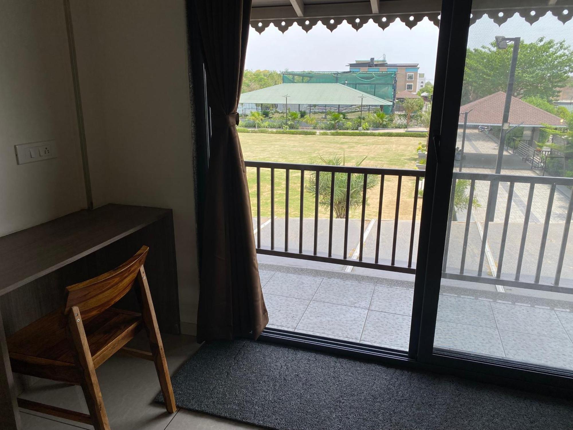 The Pavilion Park Resort Malegaon Esterno foto